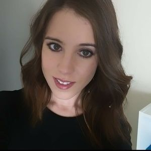 Meet your Posher, Marissa